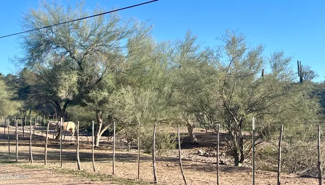 $435,000 | 42710 Highway 60, Morristown, AZ 85342