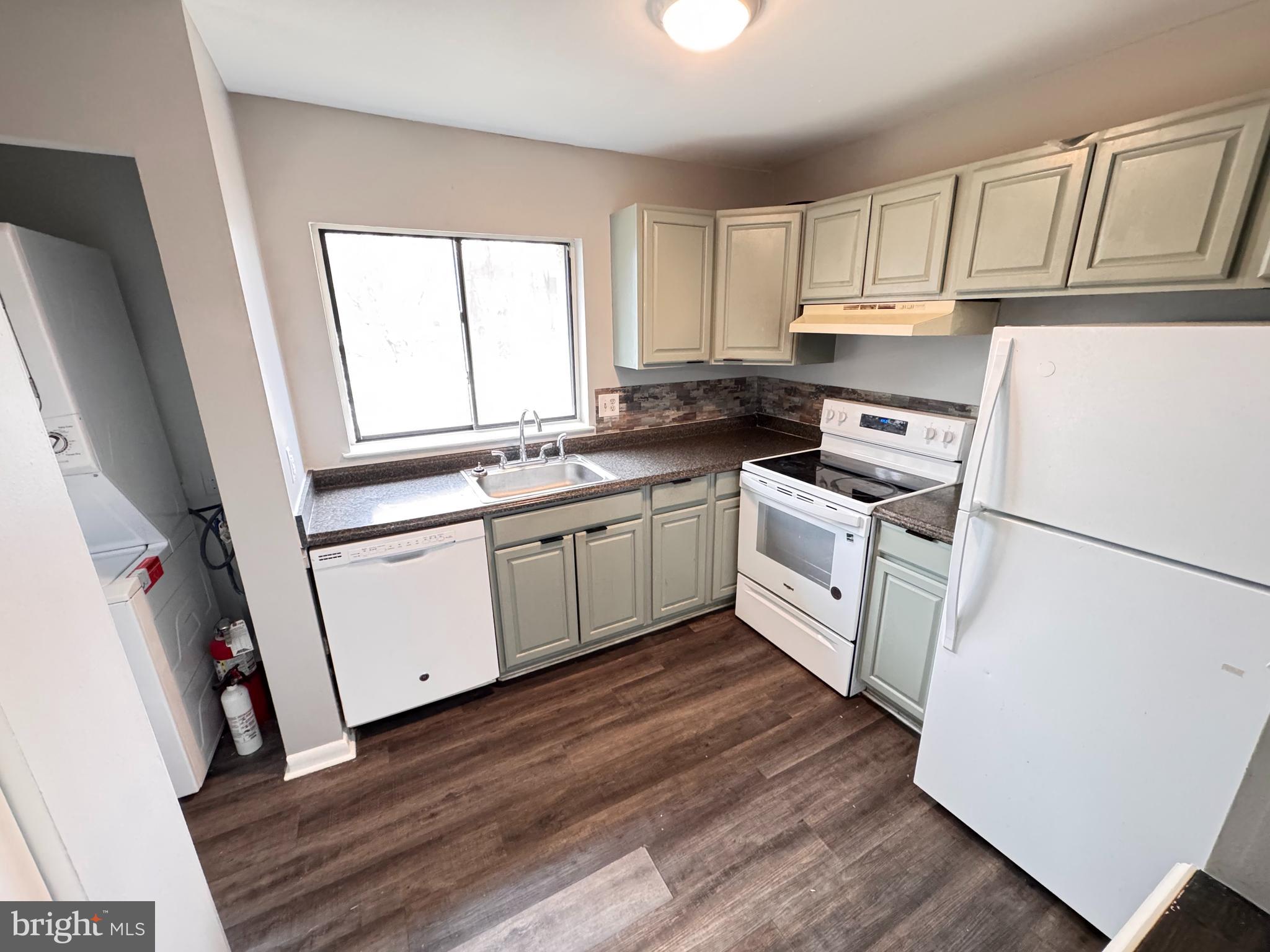 15706 Dorset Road, Unit 158 Laurel, MD 20707 - Photo 2 of 19 Kitchen