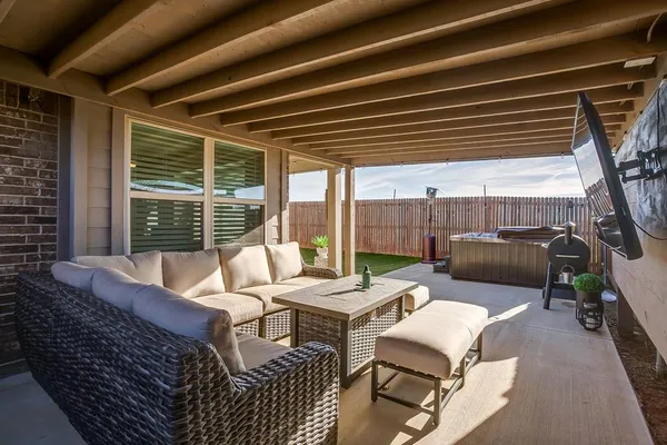 $390,000 | 709 Waterford Way, Joshua, TX 76058