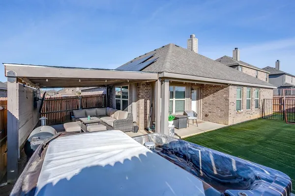 $390,000 | 709 Waterford Way, Joshua, TX 76058