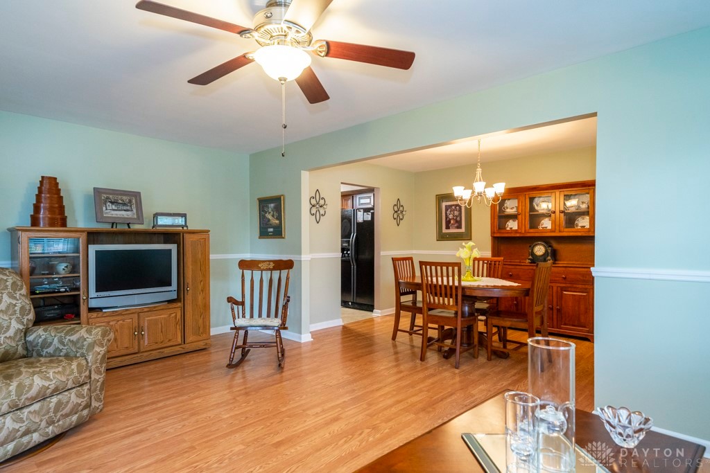2422 Hemphill Road Kettering, OH 45440 - Photo 6 of 46