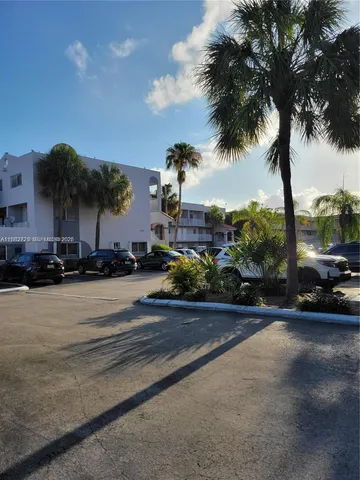 $252,000 | 2680 West 76th Street, Unit 204, Hialeah, FL 33016