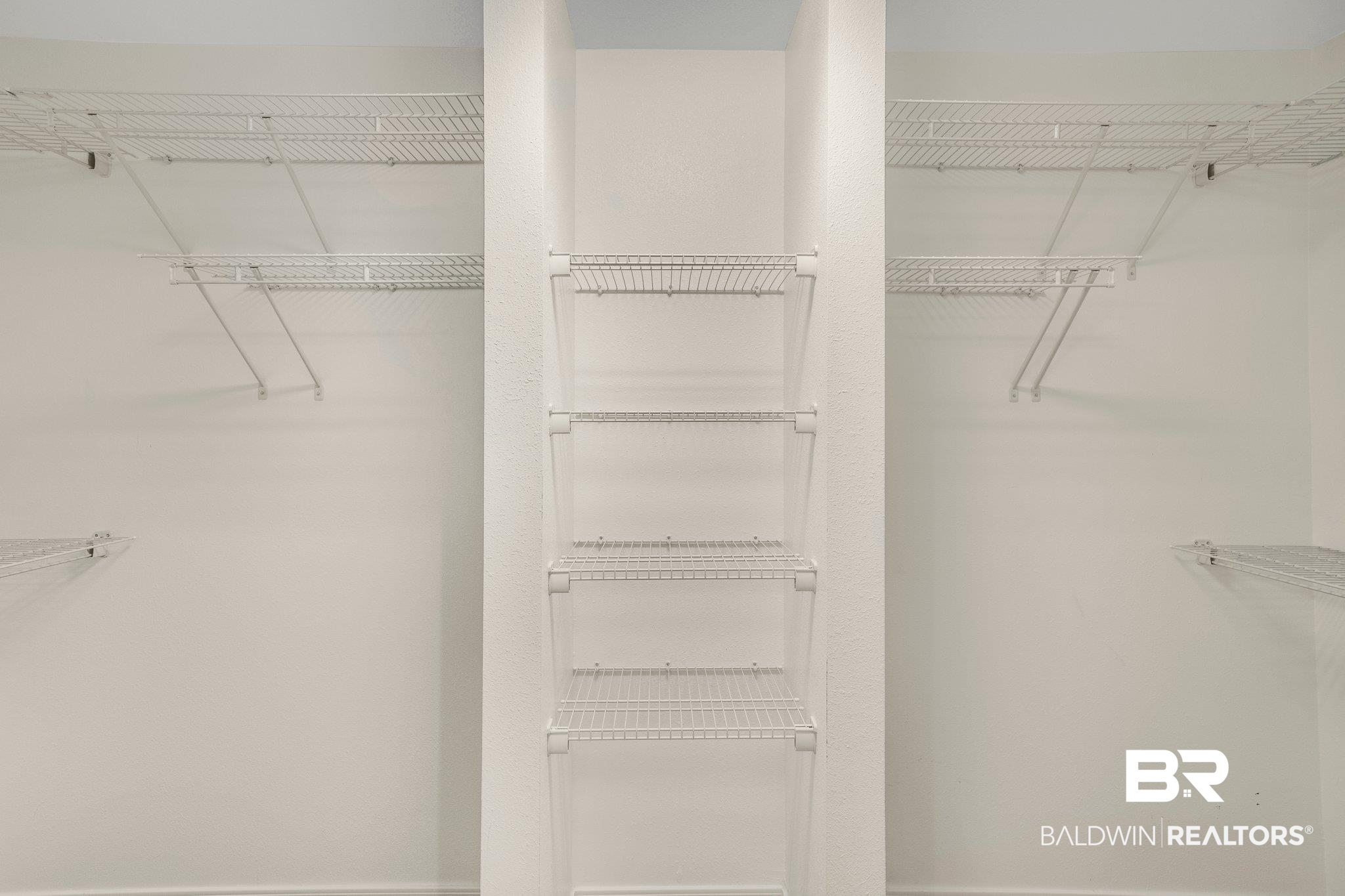 3877 Chesterfield Lane Foley, AL 36535 - Photo 28 of 47 Huge Primary Closet