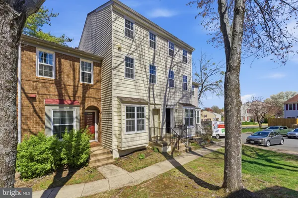 $459,900 | 4225 Sauterne Court, Chantilly, VA 20151