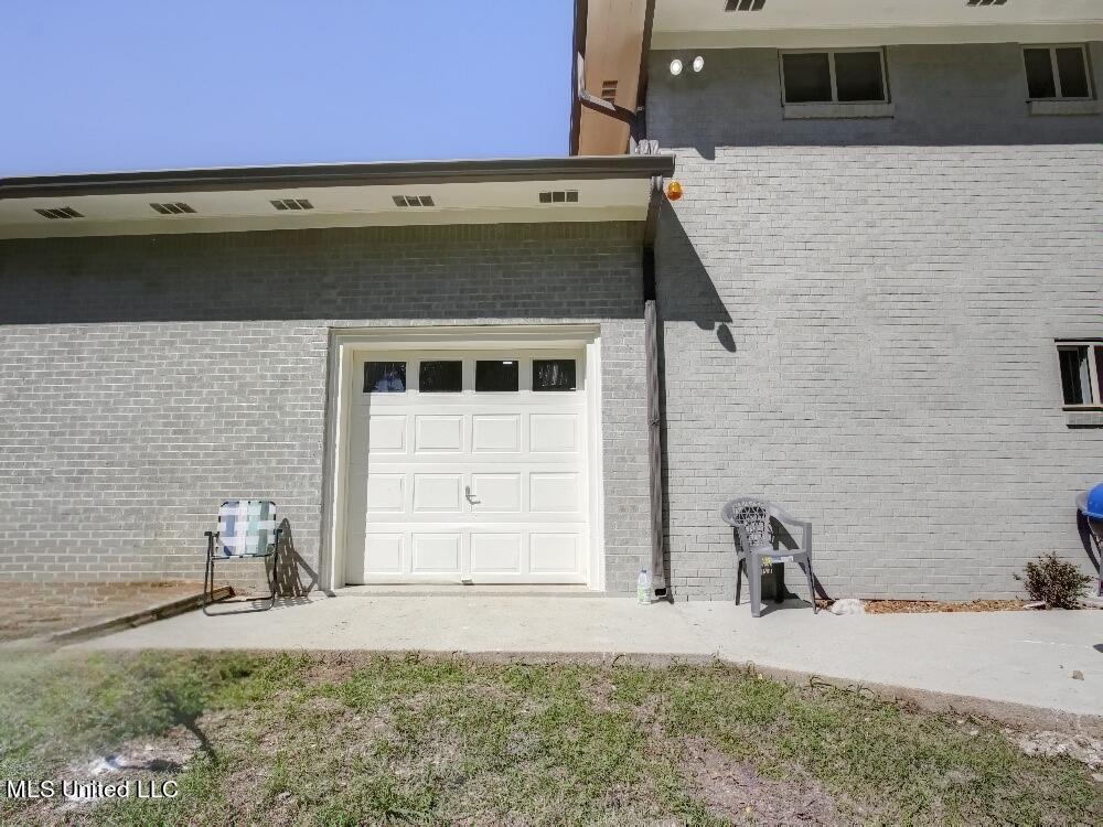 767 West Commerce Street Hernando, MS 38632 - Photo 30 of 35 Back Patio