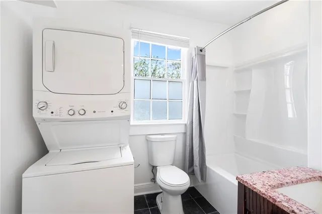 $1,800 | 1364 Constance Street, Unit 2, New Orleans, LA 70130