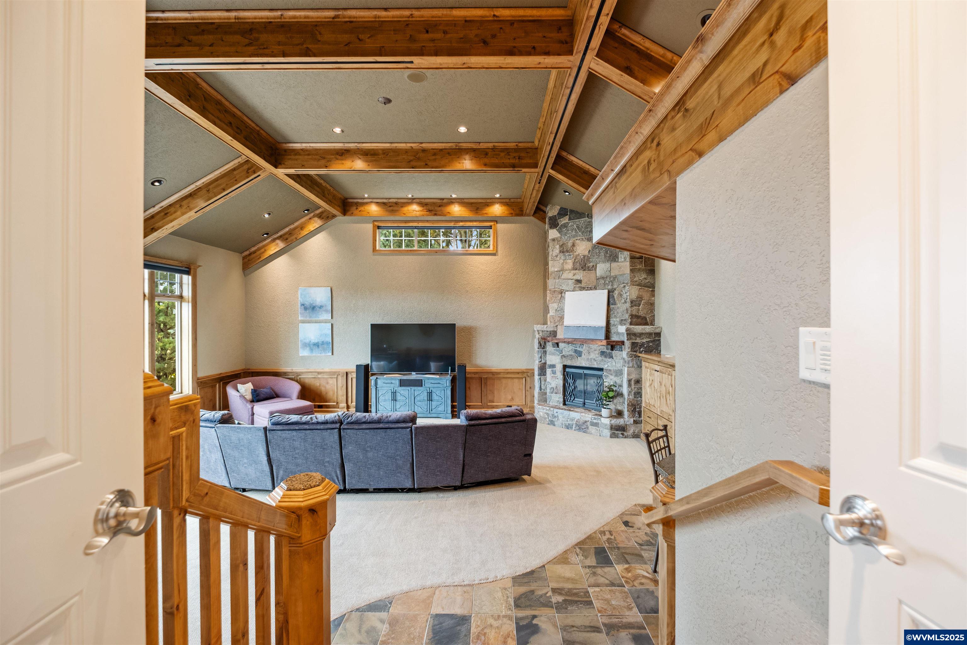 8328 Valley Way Southeast Turner, OR 97392 - Photo 18 of 49 Gallery Image 18