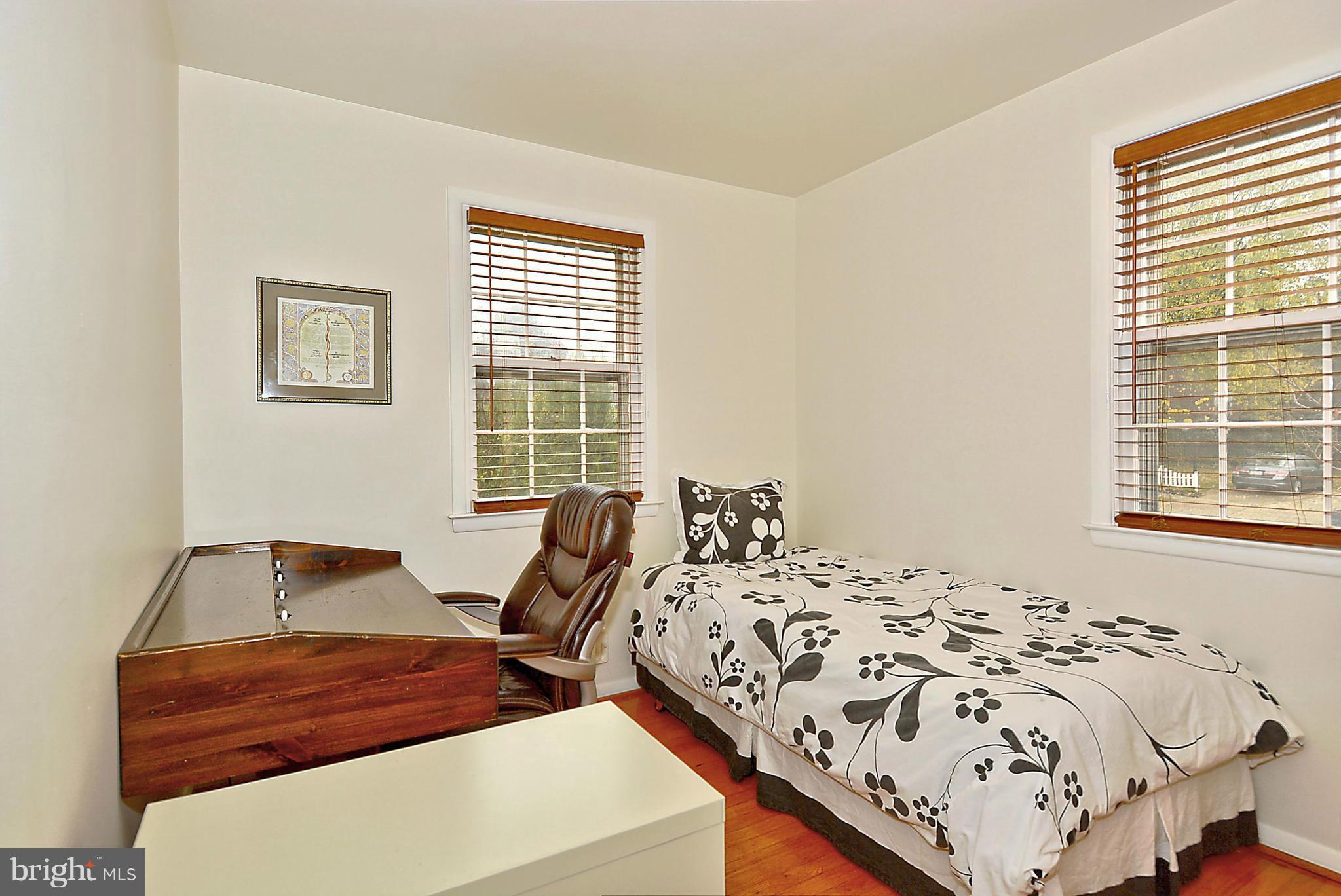 904 Breezewick Road Towson, MD 21286 - Photo 21 of 30 Bedroom #4 currently doubles as an office