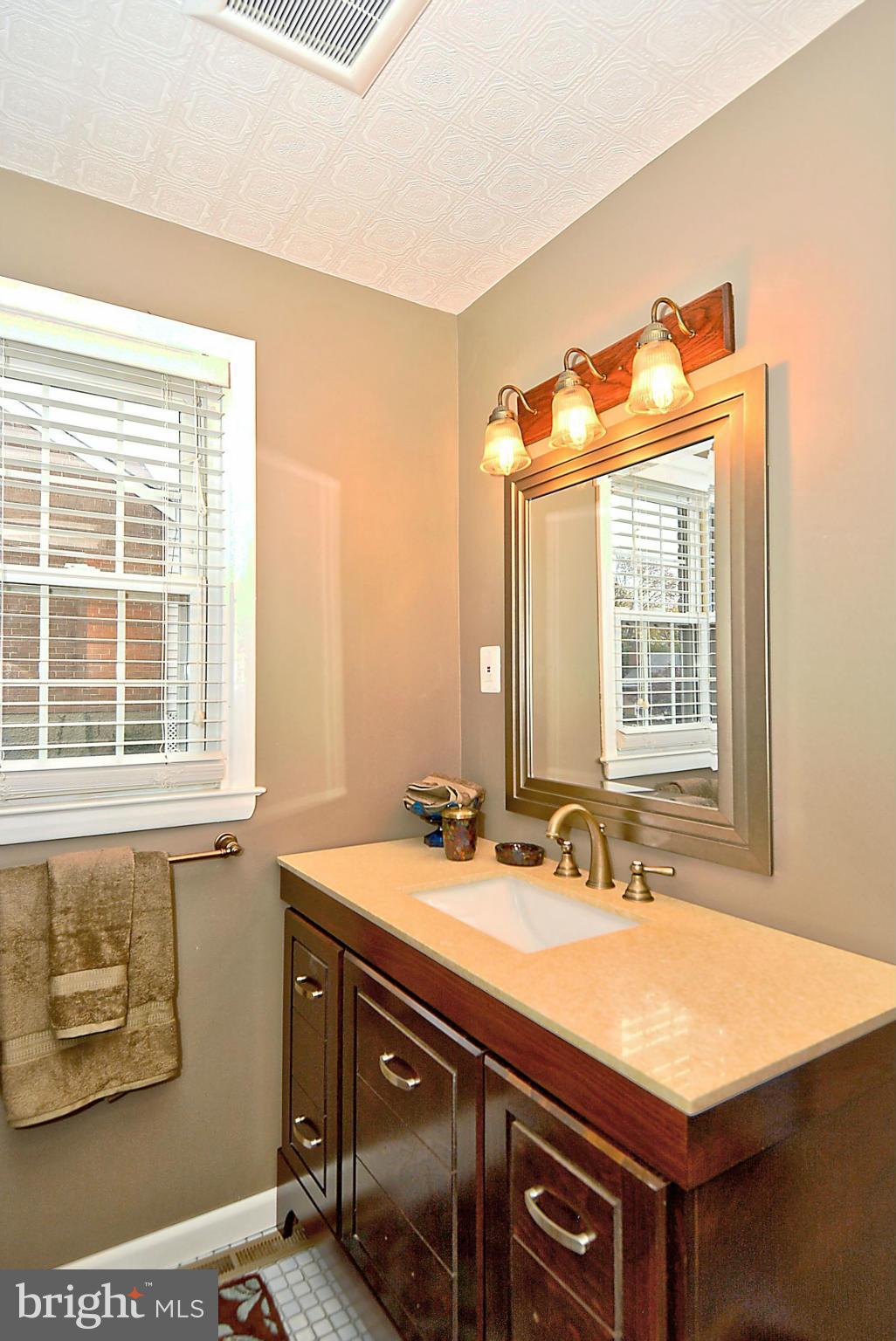 904 Breezewick Road Towson, MD 21286 - Photo 22 of 30 Hall Bath