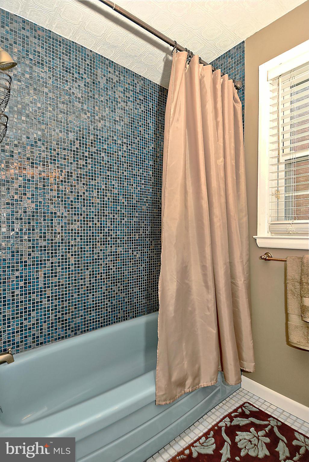 904 Breezewick Road Towson, MD 21286 - Photo 23 of 30 Hall Bath