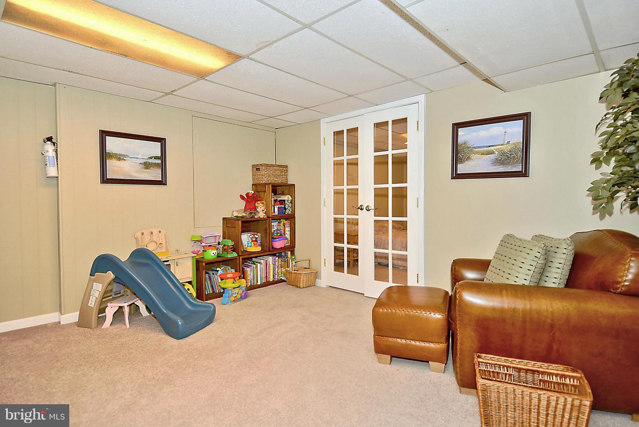 904 Breezewick Road Towson, MD 21286 - Photo 24 of 30 Family Room in Lower Level
