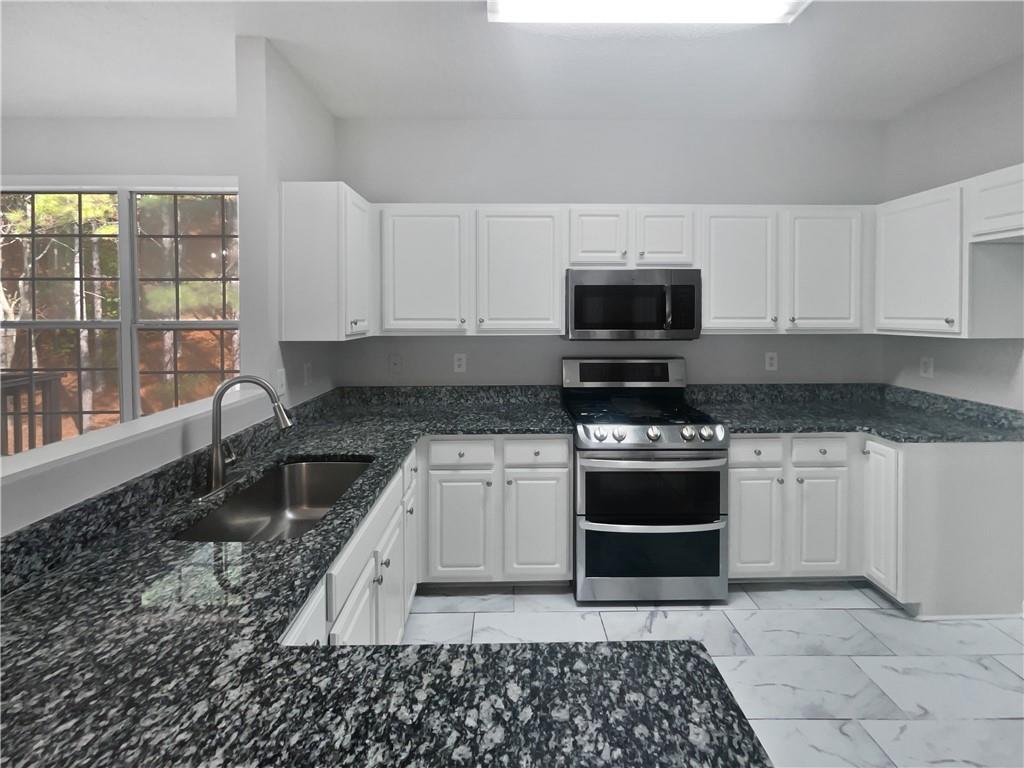 212 Riverstone Commons Circle Canton, GA 30114 - Photo 2 of 17