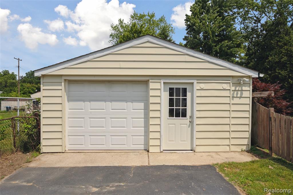 39248 Wade Road Romulus, MI 48174 - Photo 32 of 40