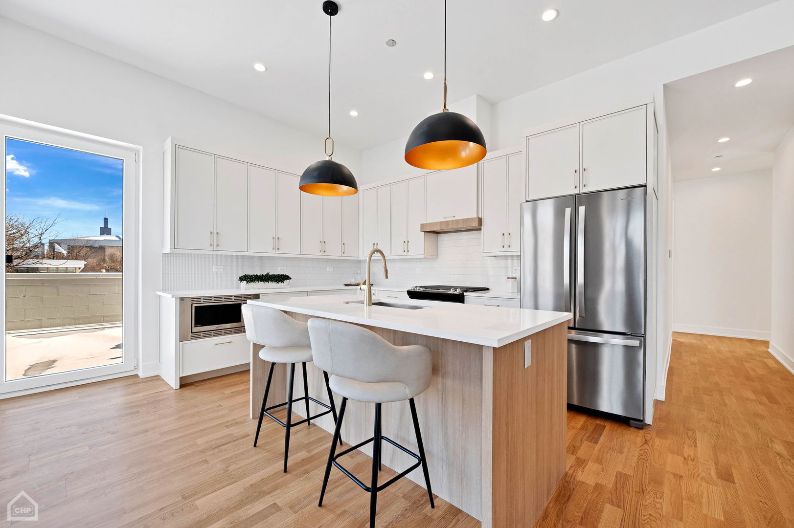 2127 West Madison Street, Unit 404 Chicago, IL 60612 - Photo 8 of 38