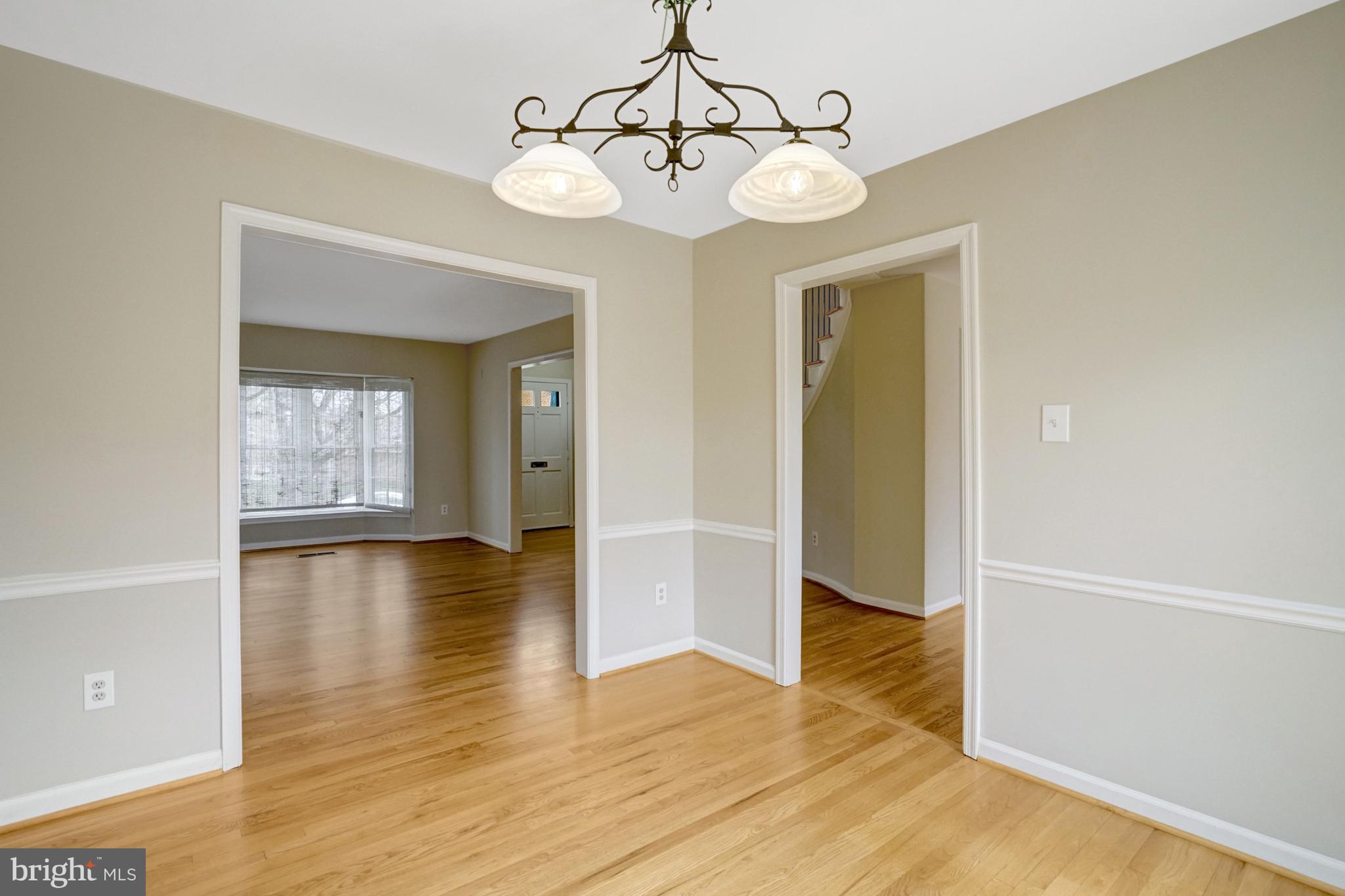 8523 Lakinhurst Lane Springfield, VA 22152 - Photo 11 of 76 Dining room with chair rail