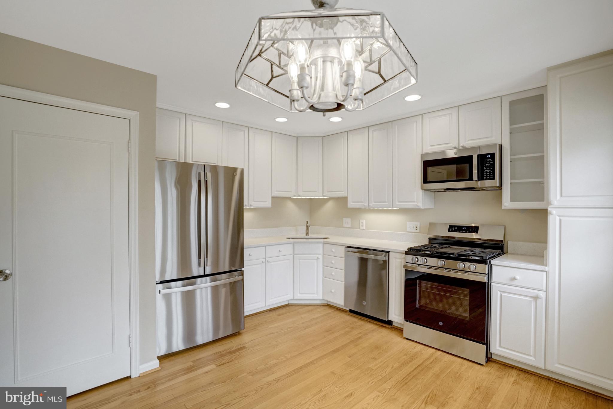 8523 Lakinhurst Lane Springfield, VA 22152 - Photo 19 of 76 Kitchen with brand new stainless appliances