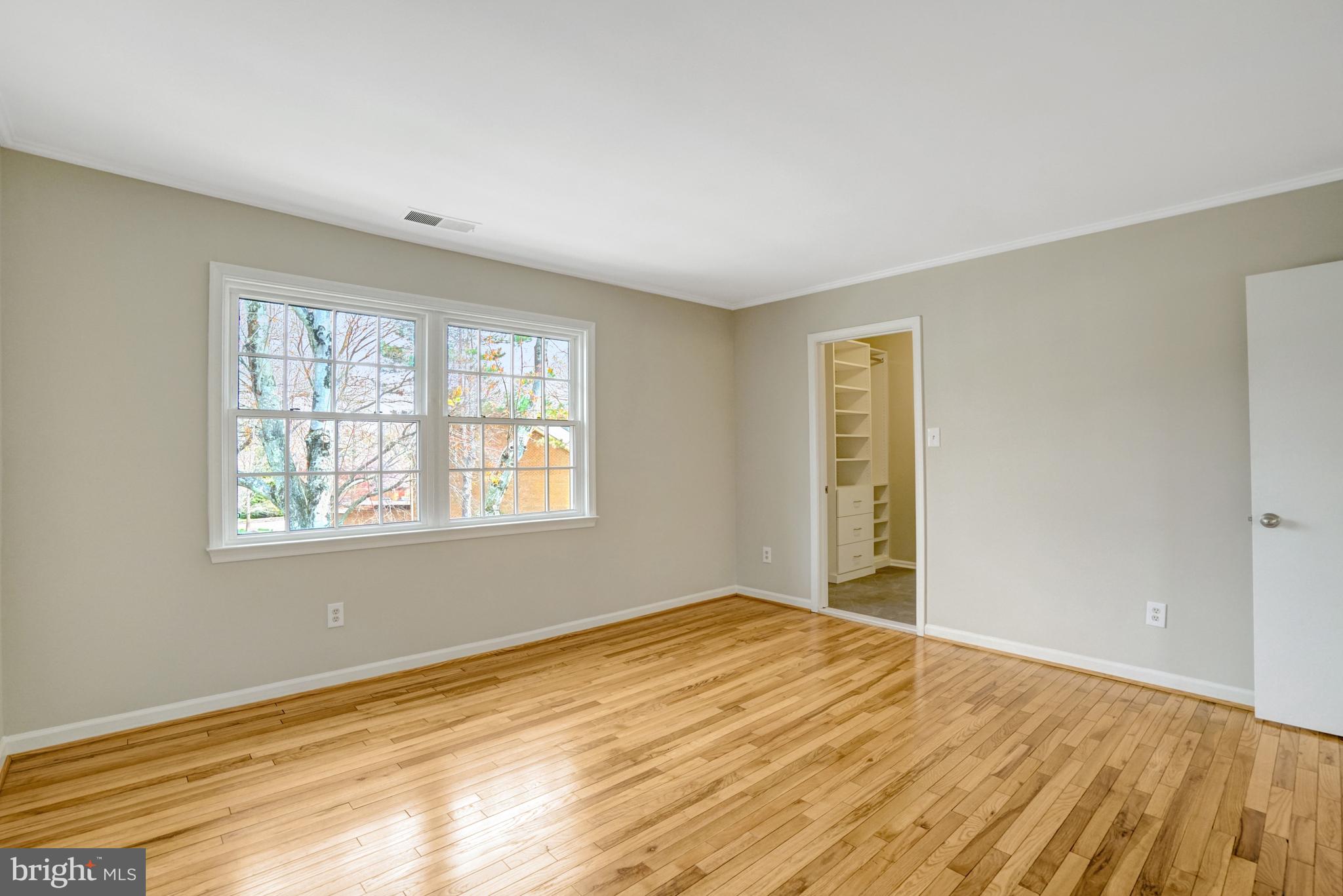 8523 Lakinhurst Lane Springfield, VA 22152 - Photo 29 of 76 Primary bedroom