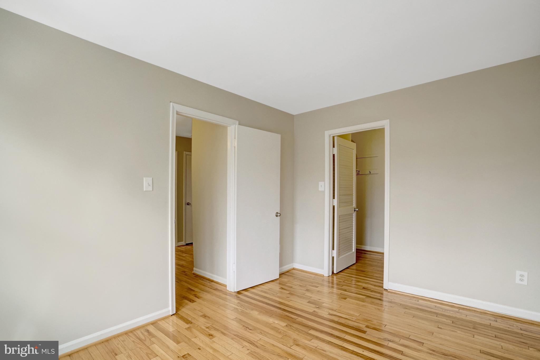 8523 Lakinhurst Lane Springfield, VA 22152 - Photo 36 of 76 Bedroom 2 with huge walk-in closet