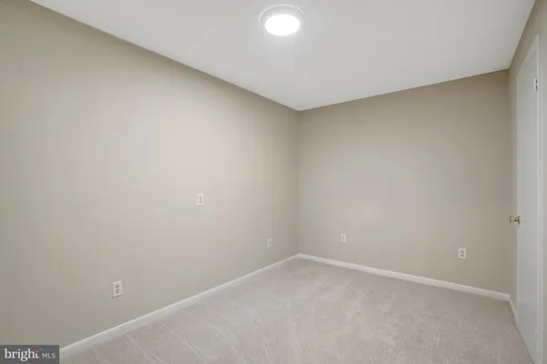 $715,500 | 8523 Lakinhurst Lane, Springfield, VA 22152