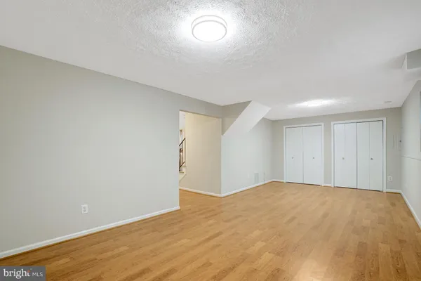 $715,500 | 8523 Lakinhurst Lane, Springfield, VA 22152