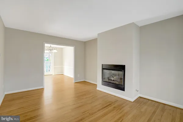 $715,500 | 8523 Lakinhurst Lane, Springfield, VA 22152