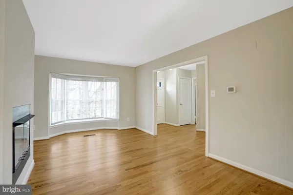 $715,500 | 8523 Lakinhurst Lane, Springfield, VA 22152