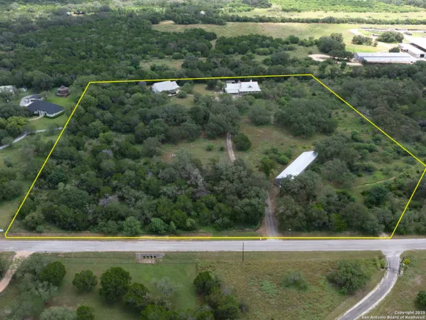 $1,590,000 | 1210 Whispering Woods Trail, New Braunfels, TX 78132
