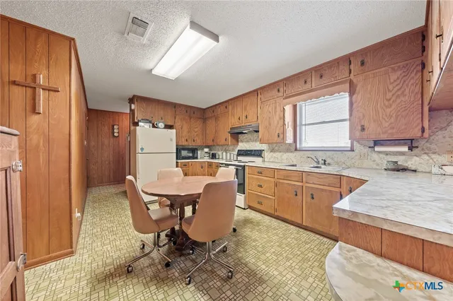 $275,000 | 2114 Farm To Market Road 2269, Cameron, TX 76520