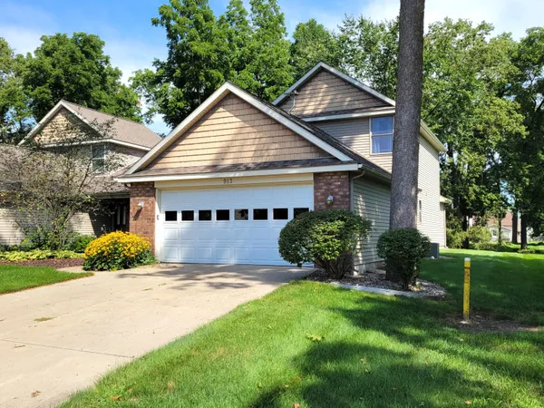 $365,900 | 913 Clark Street, Lowell, MI 49331