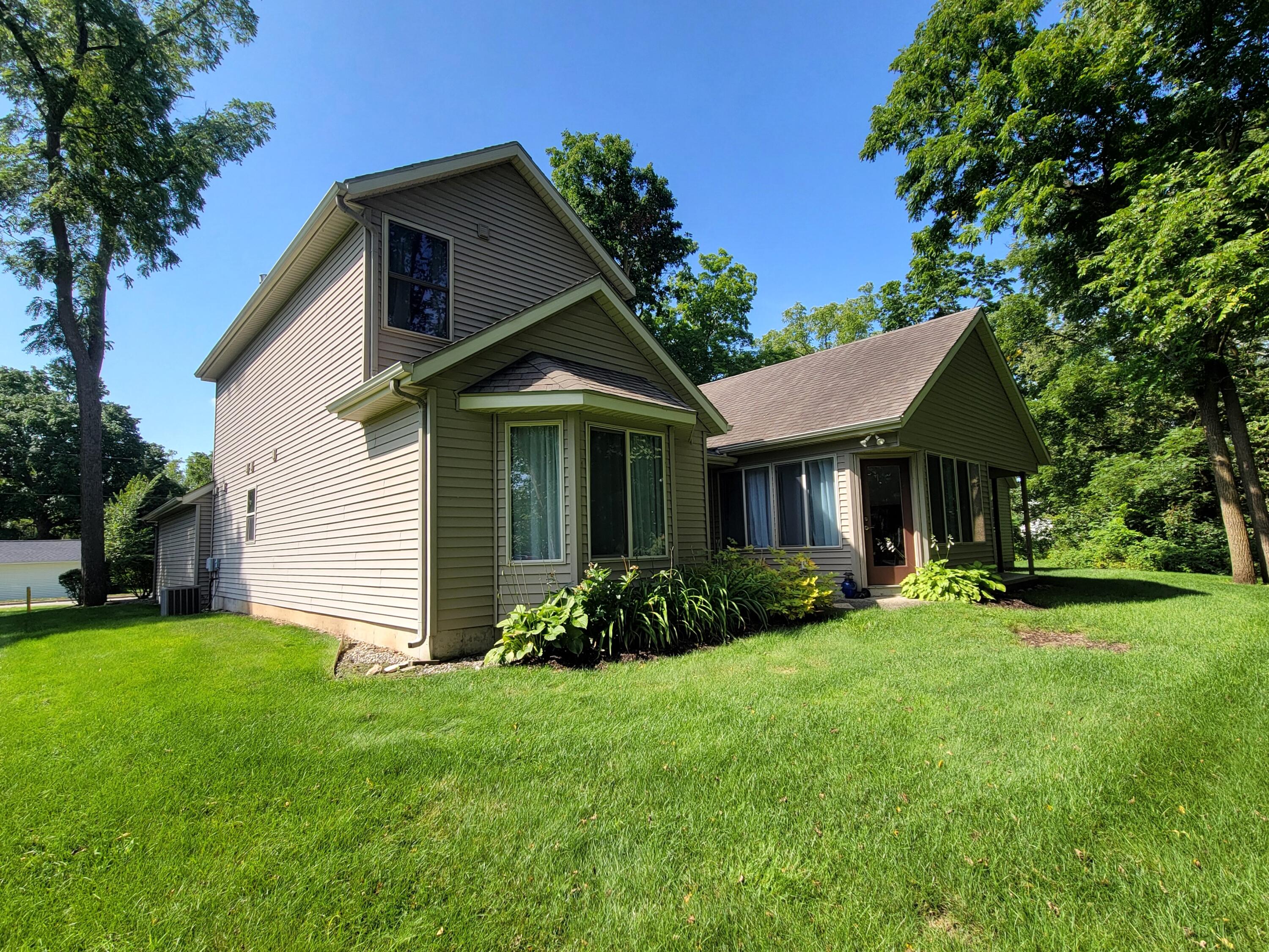 913 Clark Street Lowell, MI 49331 - Photo 18 of 18 back