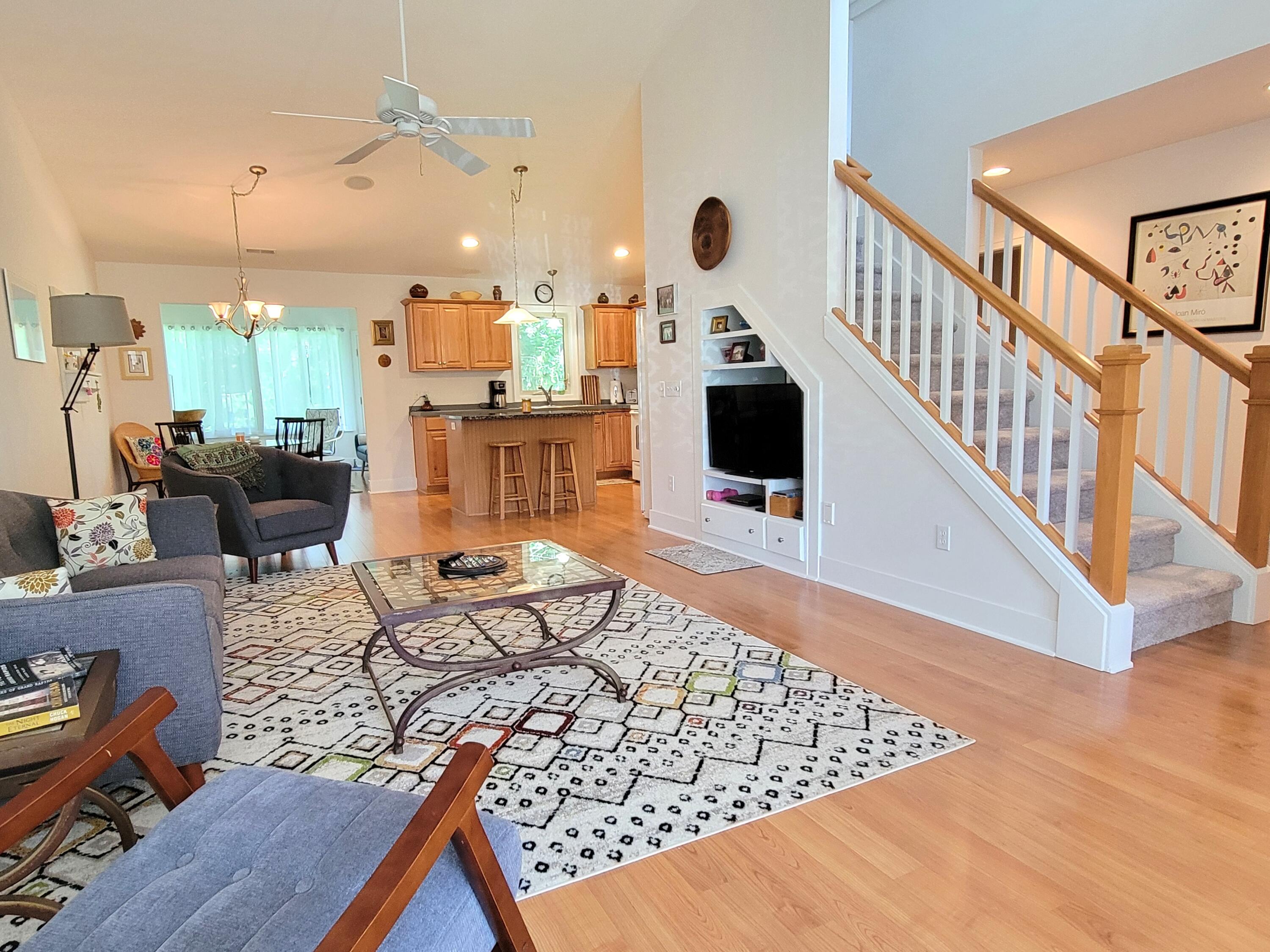 913 Clark Street Lowell, MI 49331 - Photo 4 of 18 lv2