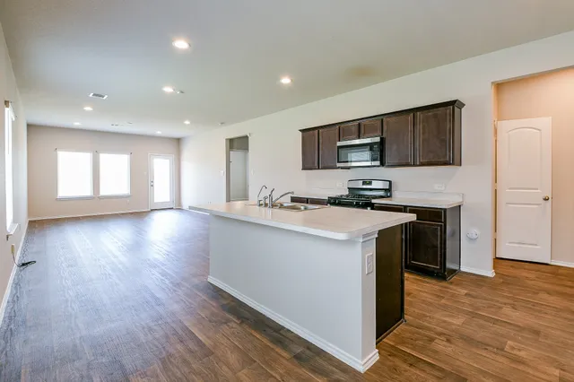 $1,895 | 16744 Lonely Pines Drive, Conroe, TX 77302