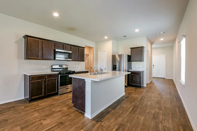 $1,895 | 16744 Lonely Pines Drive, Conroe, TX 77302