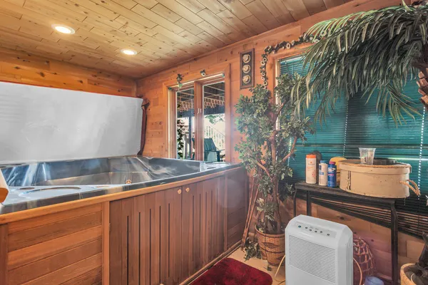 $749,900 | 7596 Wadding Drive, Onsted, MI 49265