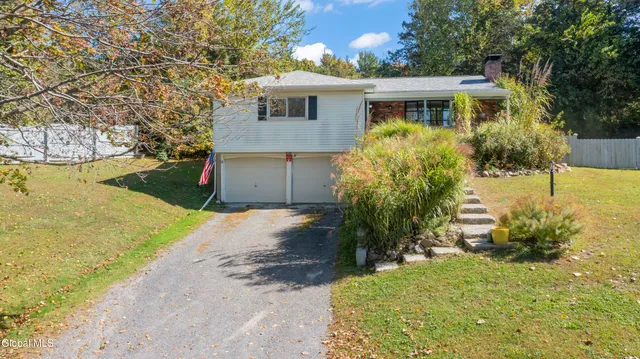 $409,300 | 6 Pleasant View Drive, Claverack, NY 12534