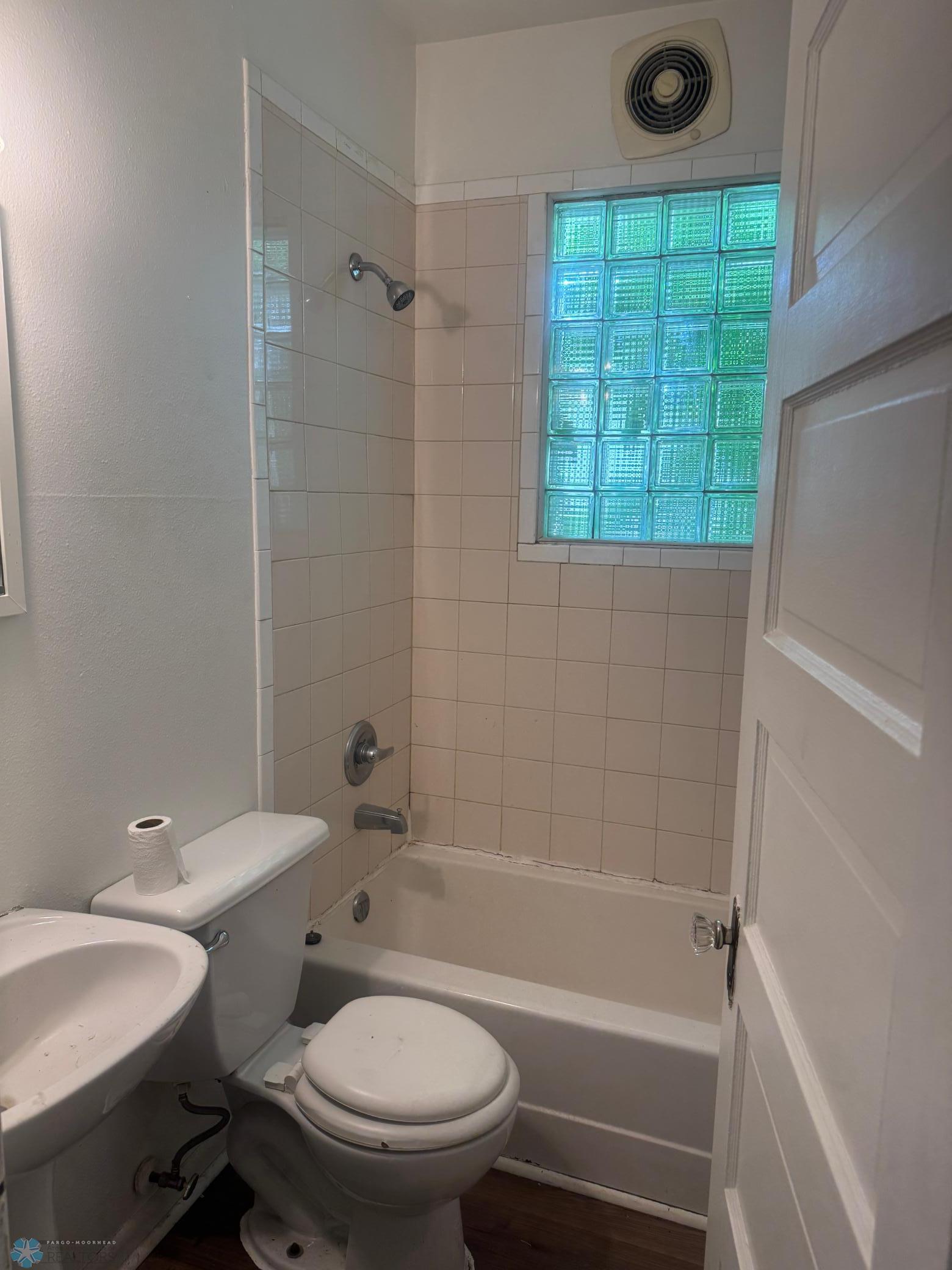 1109 10th Street North Fargo, ND 58102 - Photo 17 of 19