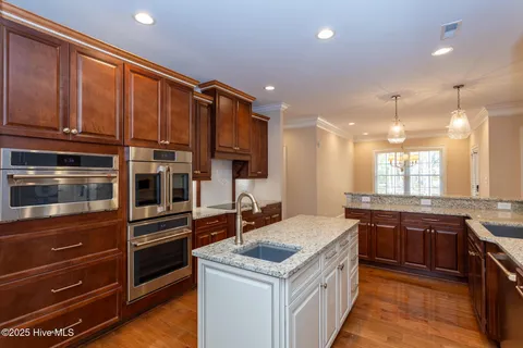 $995,000 | 9 Scots Glen Drive, Southern Pines, NC 28387