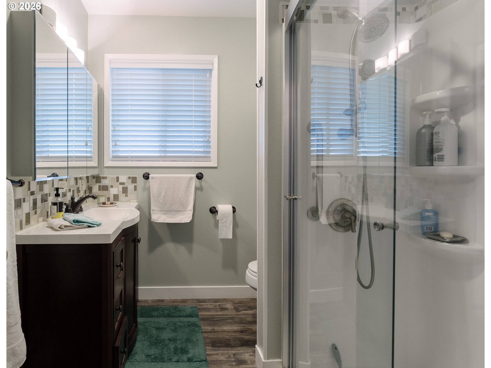 12550 Southeast Main Street Portland, OR 97233 - Photo 22 of 34 Bathroom