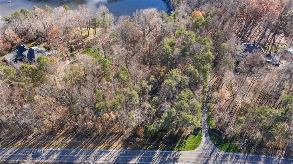 7202 Strawberry Road Summerfield, NC 27358 - Photo 3 of 13 Gallery Image 3