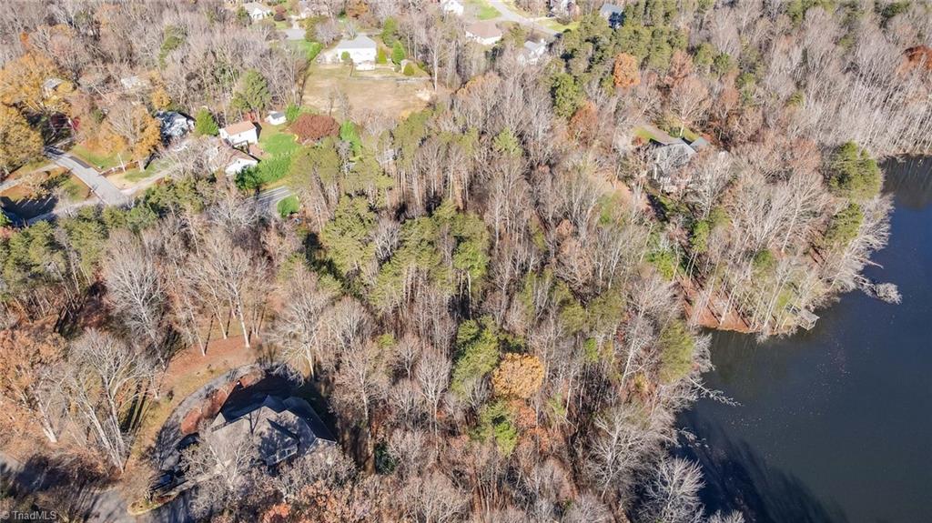 7202 Strawberry Road Summerfield, NC 27358 - Photo 8 of 13 Gallery Image 8