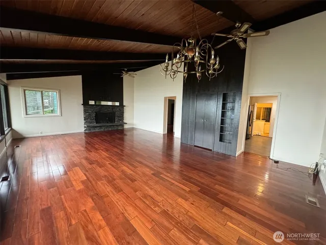 $2,800 | 9803 Rainier Avenue South, Seattle, WA 98118