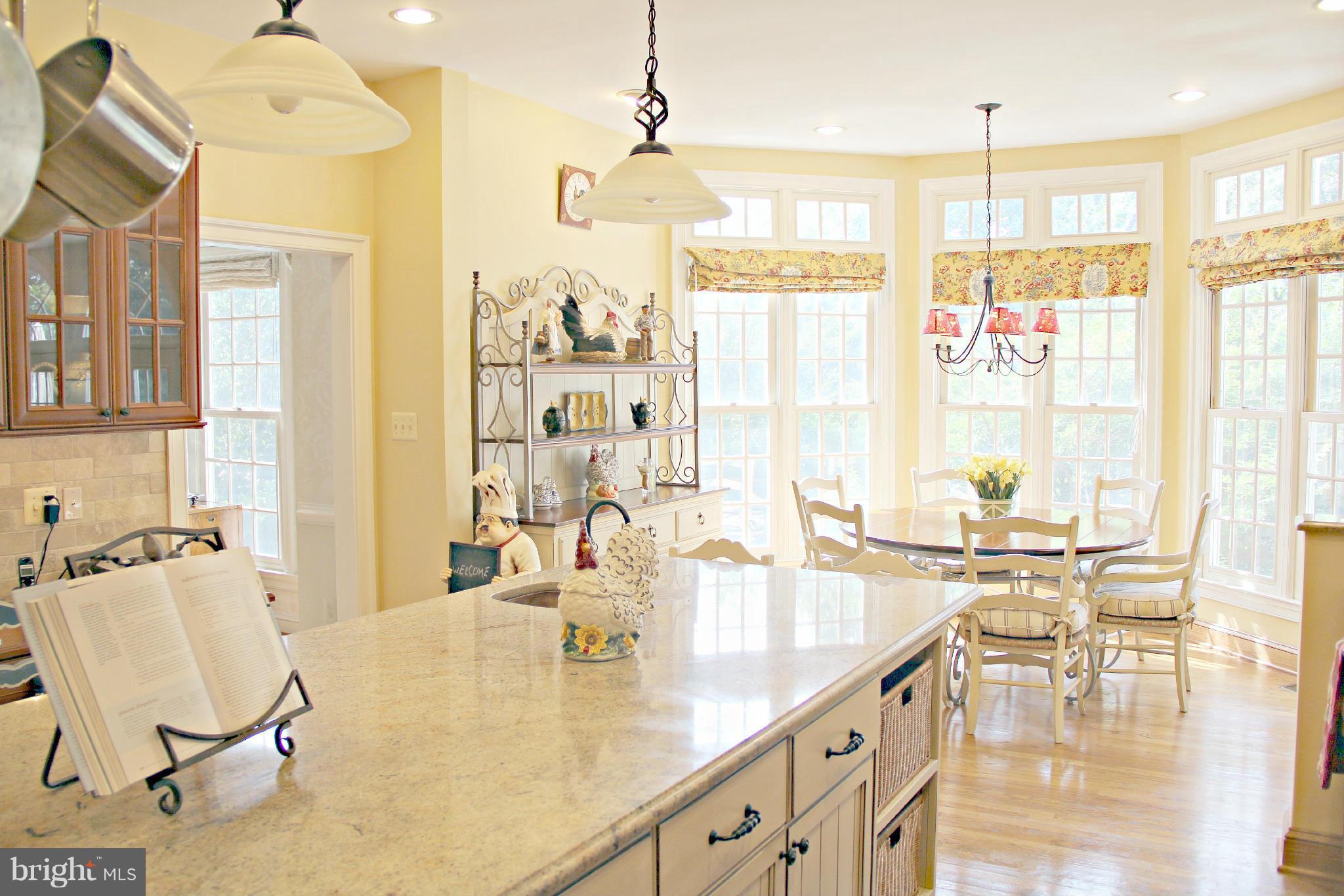 882 Chinquapin Road McLean, VA 22102 - Photo 13 of 30 Kitchen