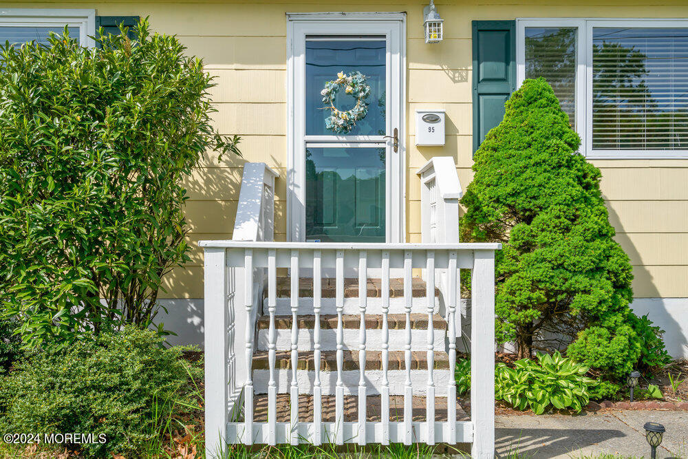 95 Solar Drive Brick, NJ 08724 - Photo 4 of 35 front view of a house