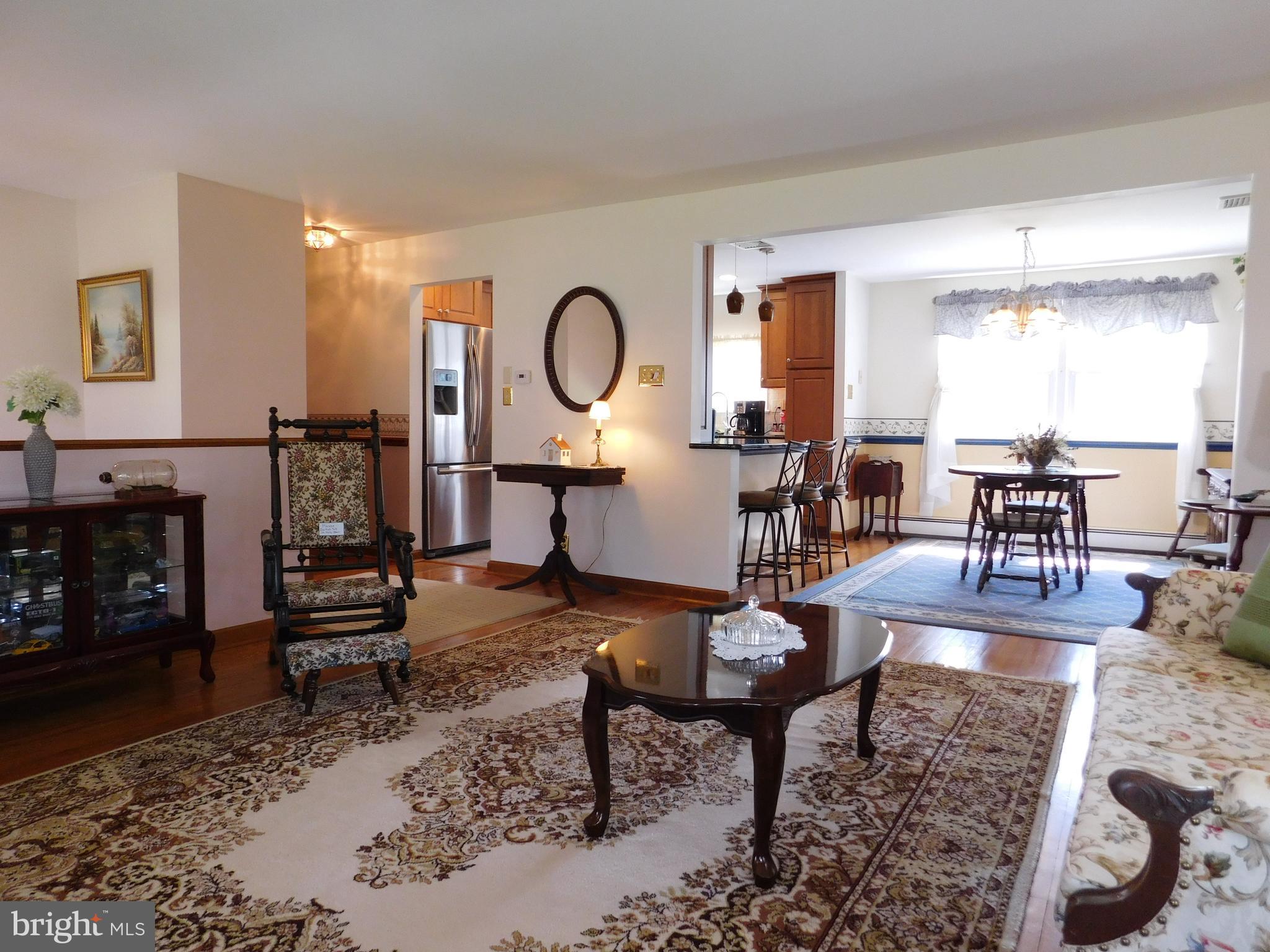 35 Stoopville Road Newtown, PA 18940 - Photo 13 of 78 Living Room 17 x 15