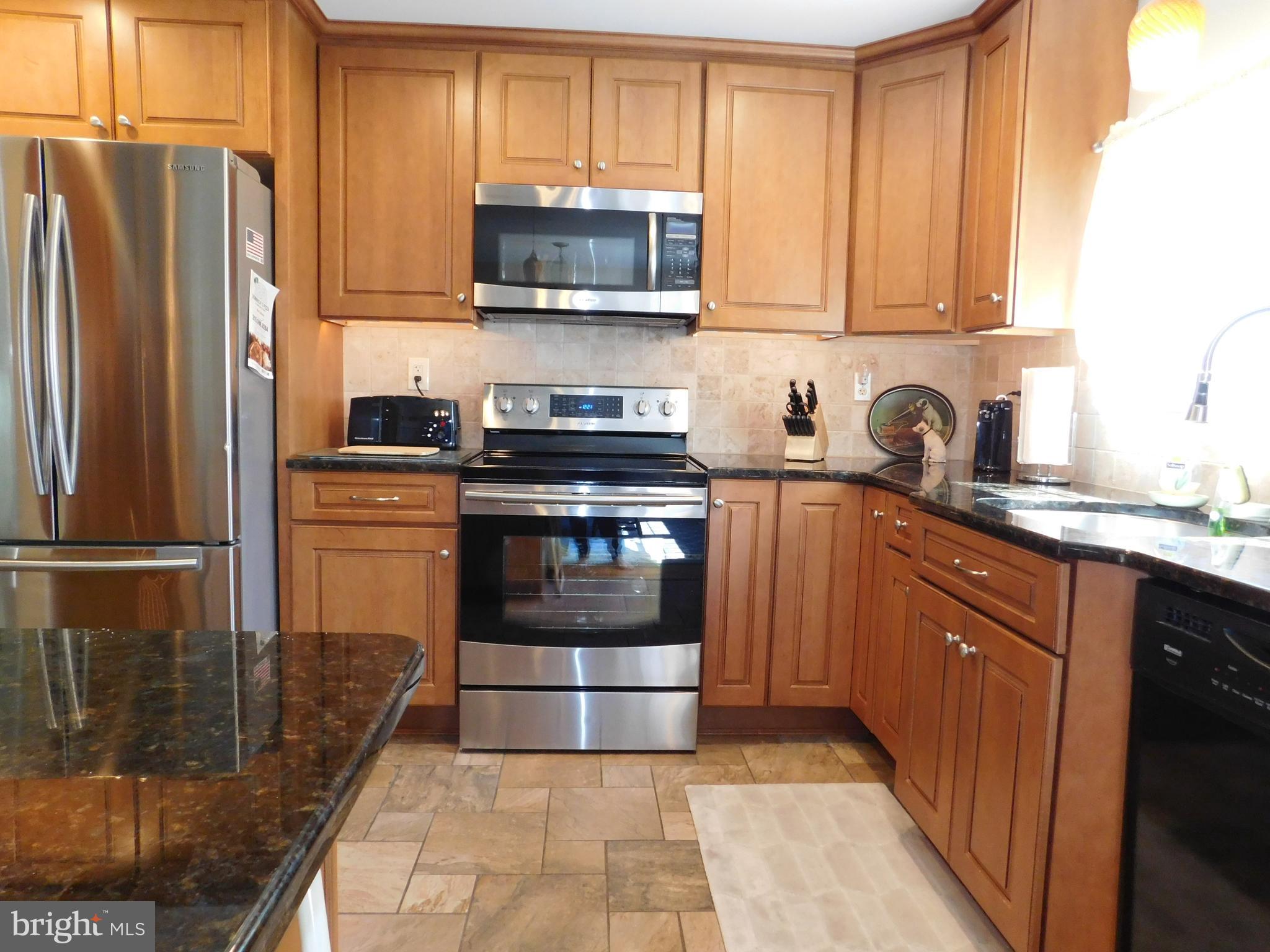 35 Stoopville Road Newtown, PA 18940 - Photo 4 of 78 Stainless Steel Appliances