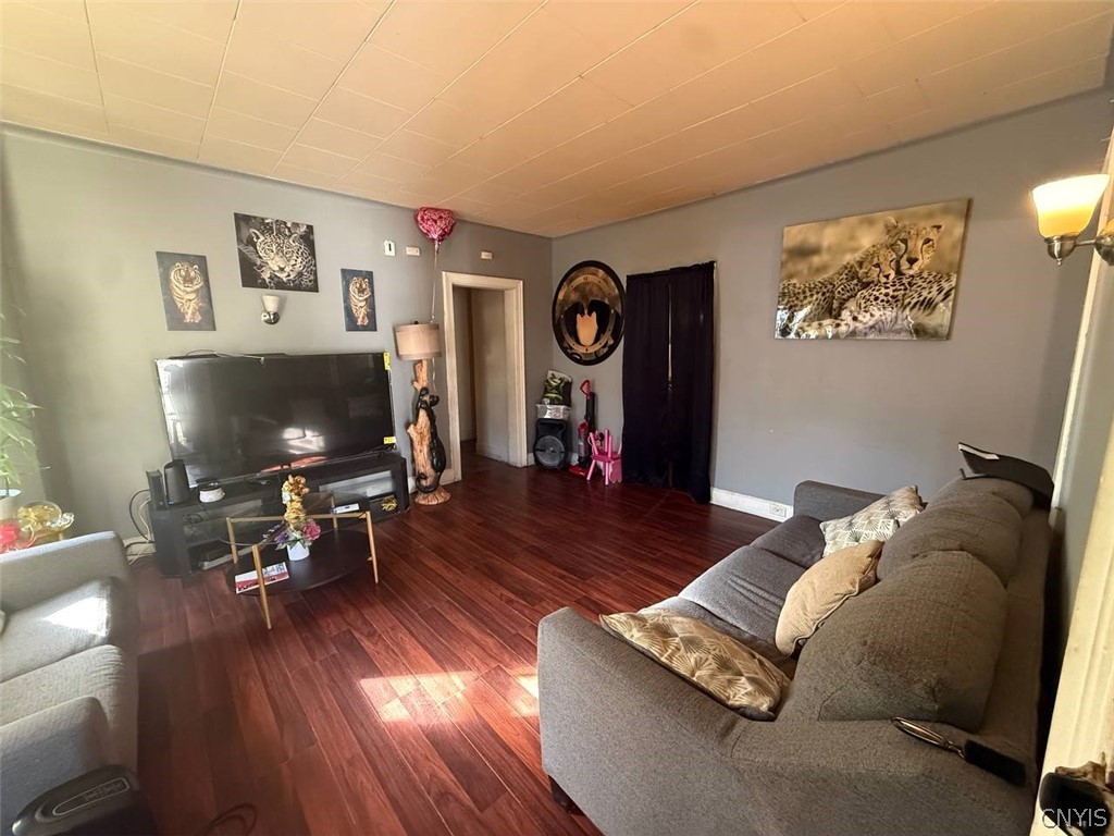 159 Murray Street Binghamton, NY 13905 - Photo 3 of 31 unit 1 living room