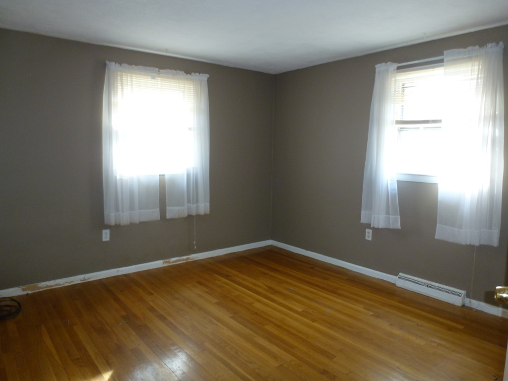 26 Endmoor Road Westford, MA 01886 - Photo 8 of 14 Gallery Image 8