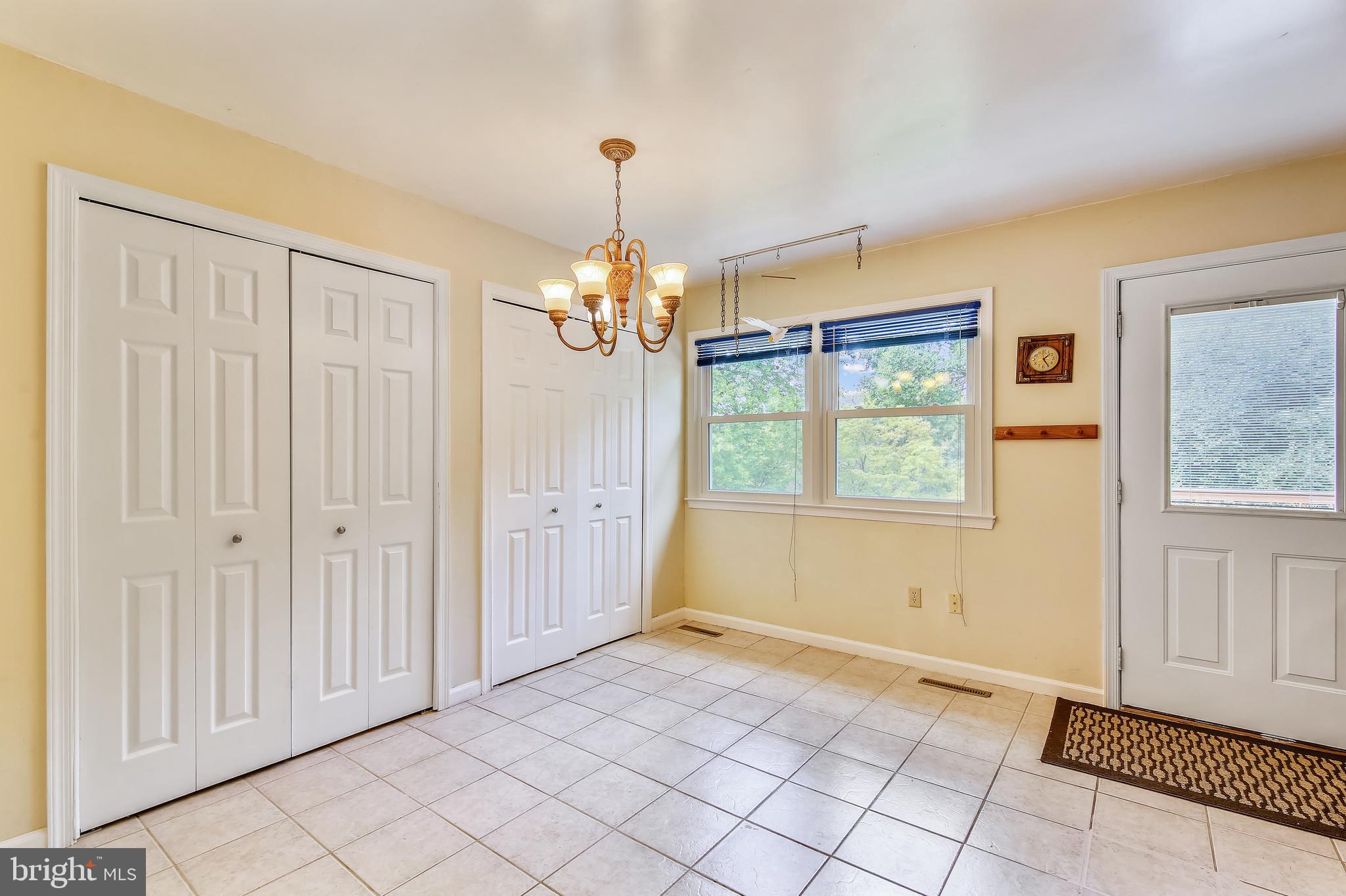13030 Prices Distillery Road Clarksburg, MD 20871 - Photo 20 of 90 Two large pantry closet in the breakfast area