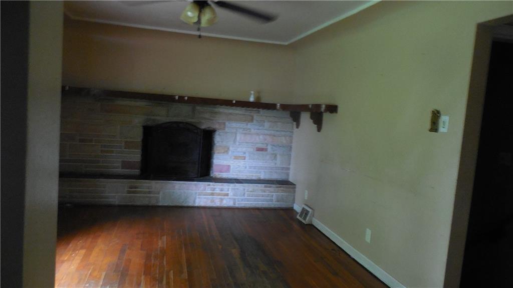 1555 Old Princeton Road New Castle, PA 16101 - Photo 11 of 25 Fireplace