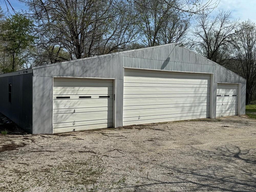 8289 East 570 Road El Dorado Springs, MO 64744 - Photo 3 of 6